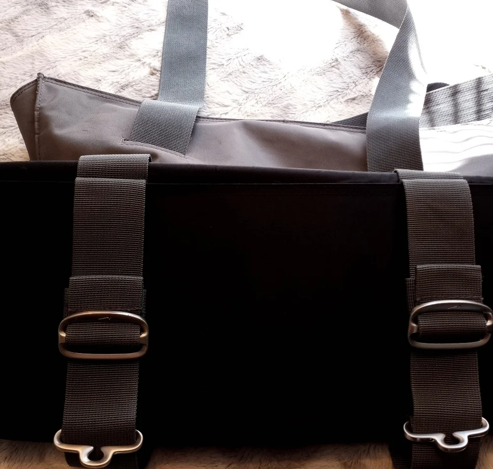 Nike Gray & Black Gym/Carry All Shoulder Bag